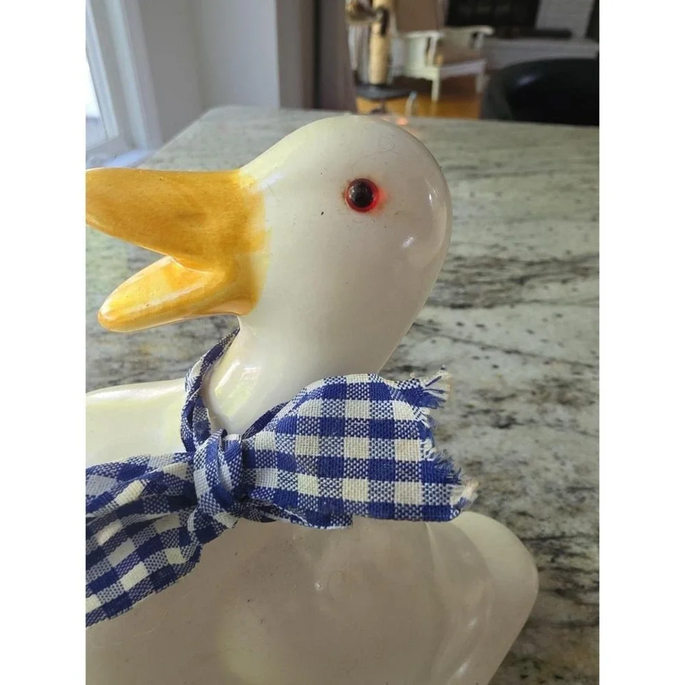 Vintage Ducks Figurines 1980 8.5 in Vintage Original Bows Red Gem